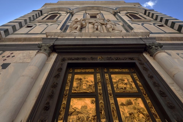 Най-известните врати, познати за хиляди туристи по света - история, архитектура и вдъхновение